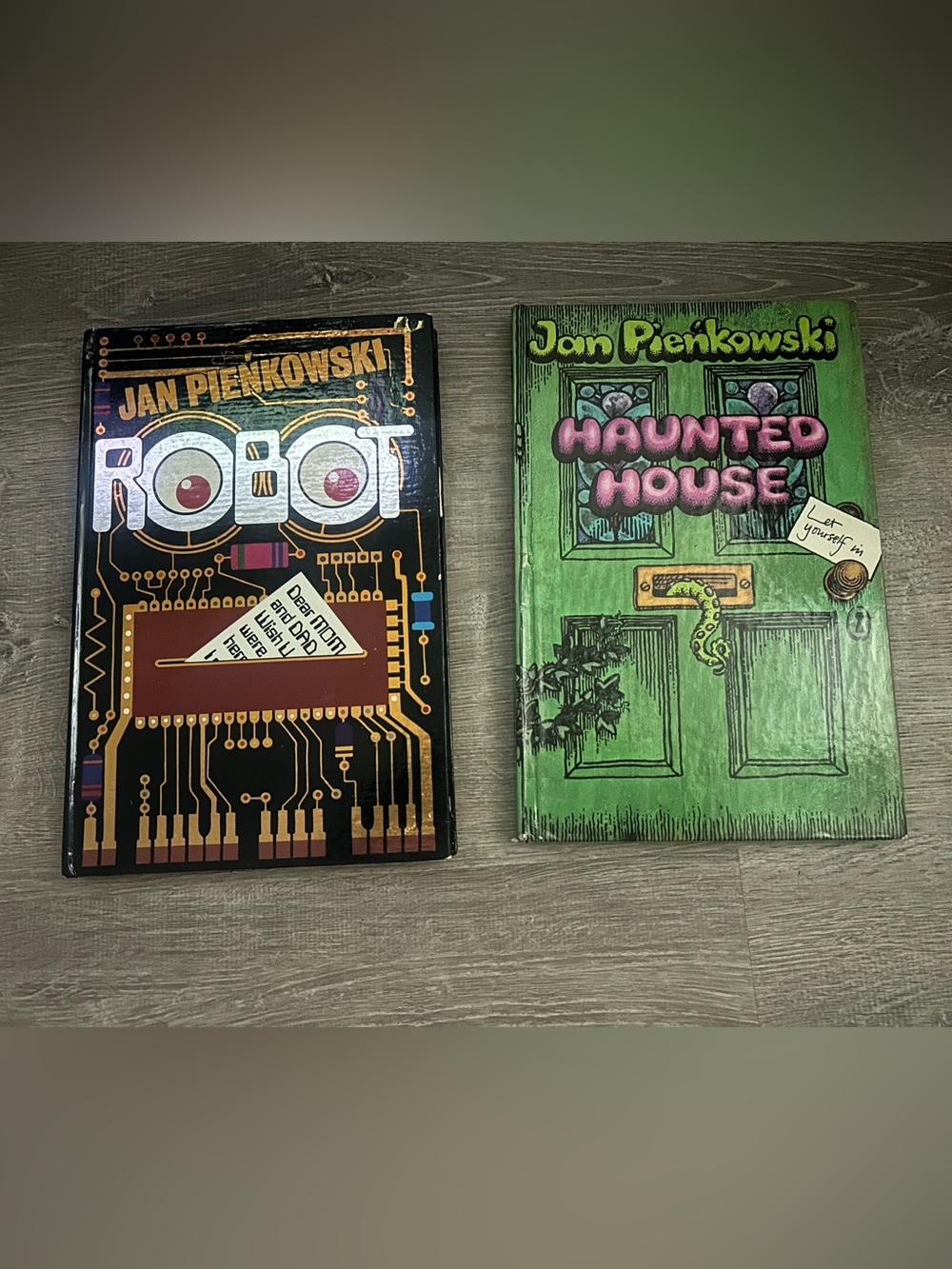 Two Rare Jan Pienkowski's wild pop up books Robot and Haunted House
